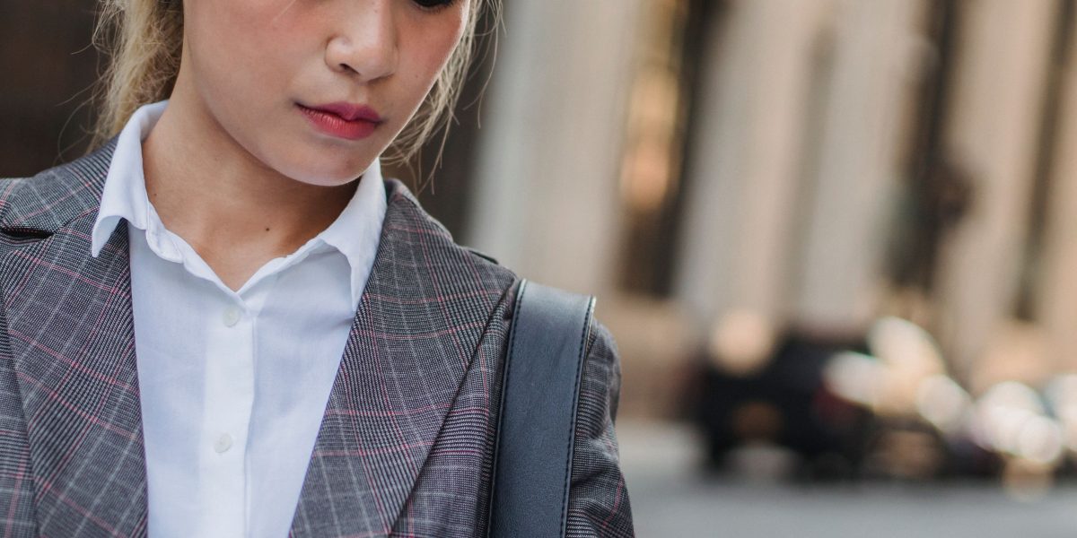 Navigating the complexities of New York City's business landscape often requires expert legal counsel. Choosing the right lawyer is a critical decision.